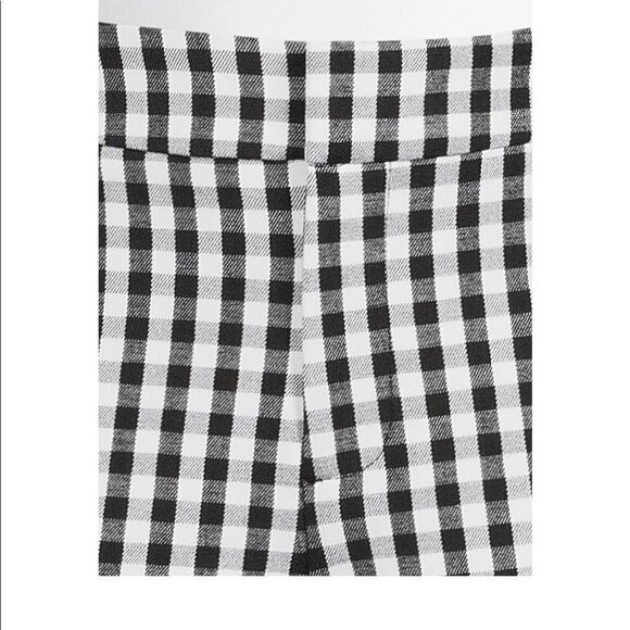 Womens 4 Way Stretch Mid-Rise Woven Gingham Capri Pants - Picture 3 of 6